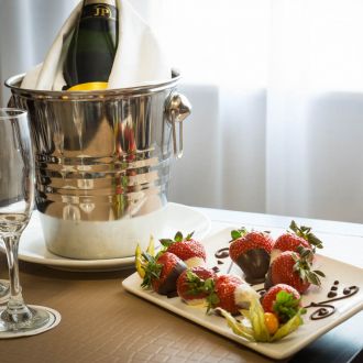 Champagne & Chocolate Covered Strawberries